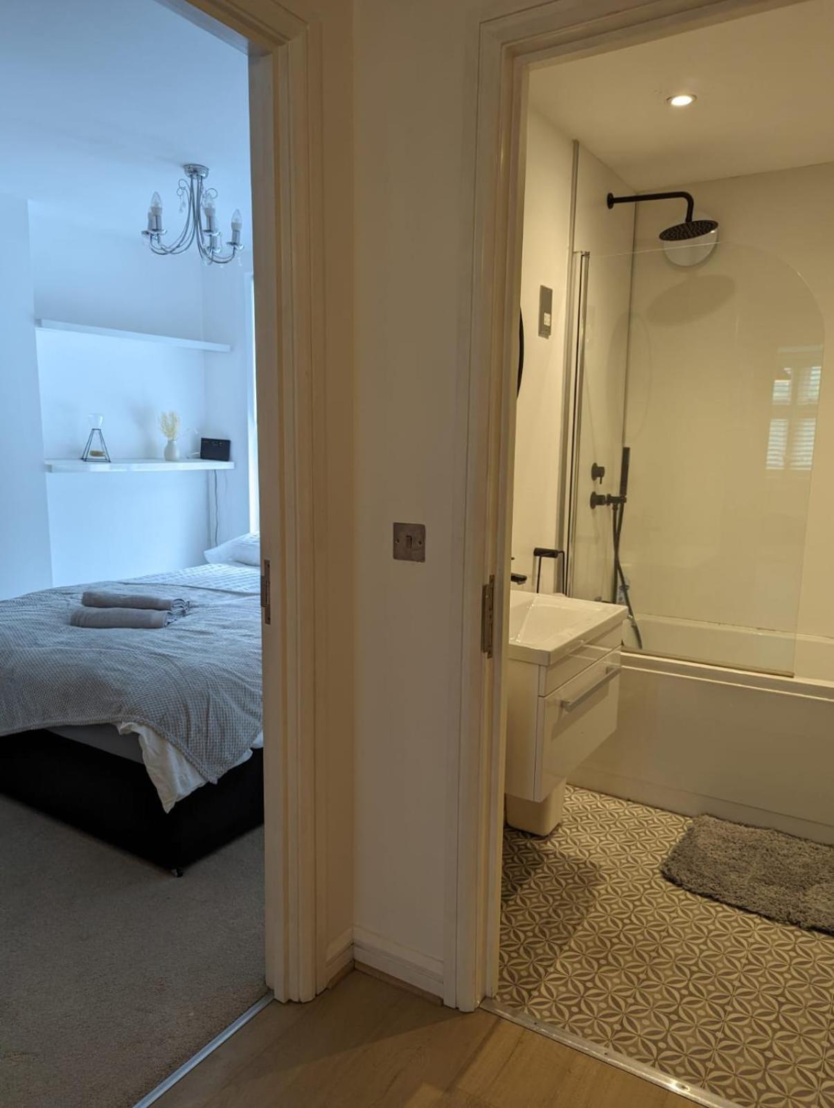 2-Bed Apartment Heart Of Кардифф Экстерьер фото